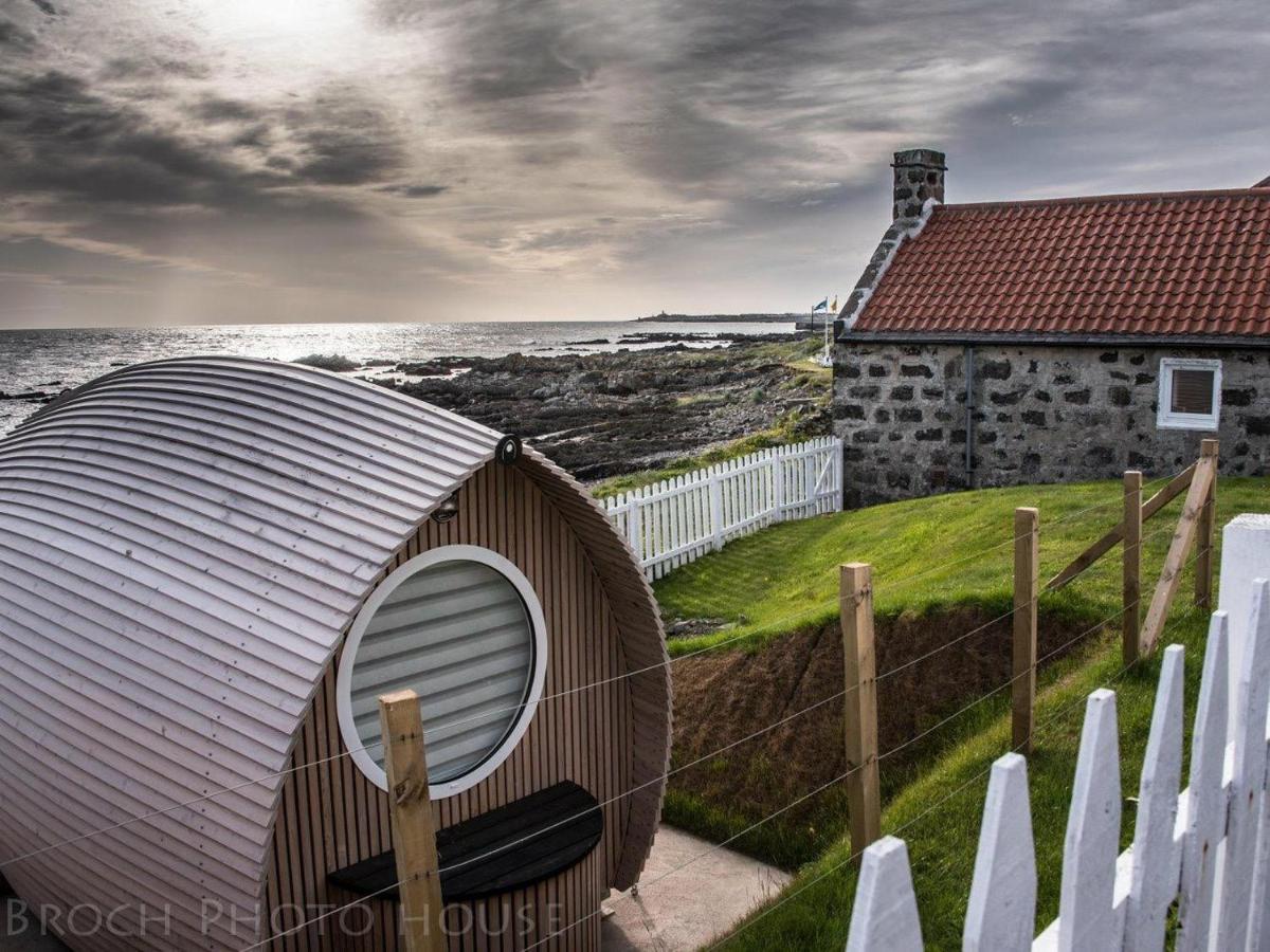 Door To The Shore - Seafront Cottages Sandhaven エクステリア 写真